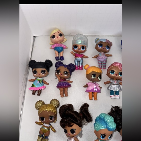 Lot 2088 ❤️ LOL Surprise dolls and accessories 48 total in lot - Picture 7 of 11